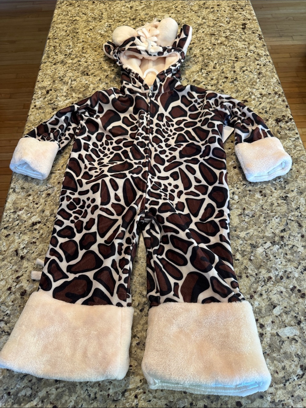 Cozy Giraffe-Print Halloween CostumeOne-Piece for Kids - Brown Size 12/18 Months
